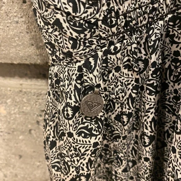 Roxy Dress with smocked back detail - Picture 11 of 12